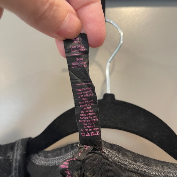 Betsey Johnson Long Tank - Picture 5 of 5